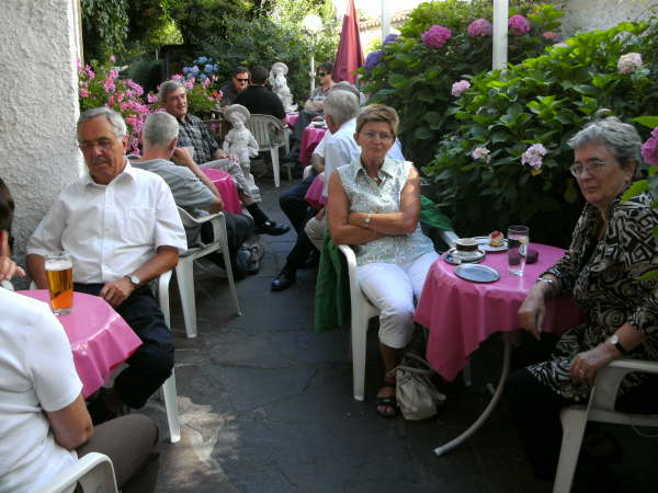 Im Cafe Bonauer